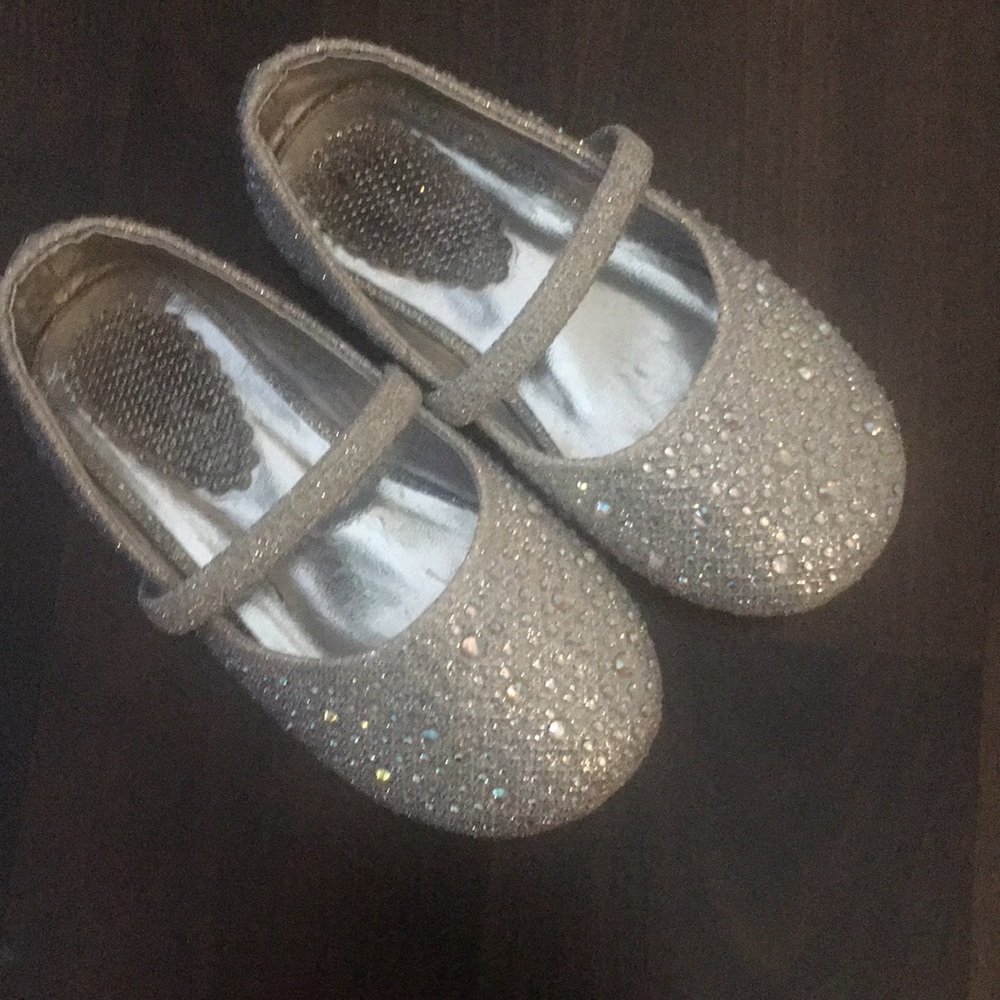 Toddler girls silver sequin shoes size 6
